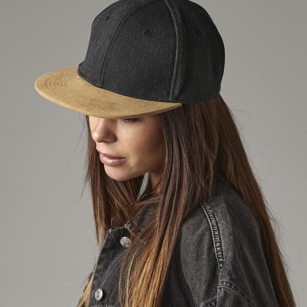 Suede peak snapback Thumbnail